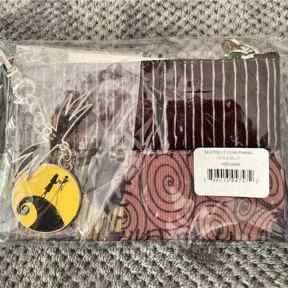 NIP Harvey’s Seatbelt Nightmare Before Christmas Coin Purse ‘Sally’. - Picture 2 of 2